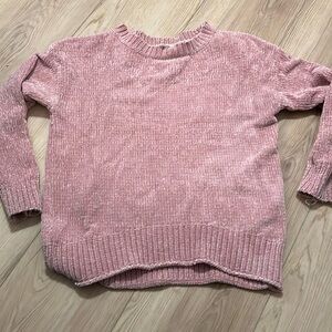 Boutique light pink sweater.